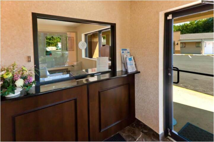 Westwood Motor Lodge Thorofare Екстер'єр фото
